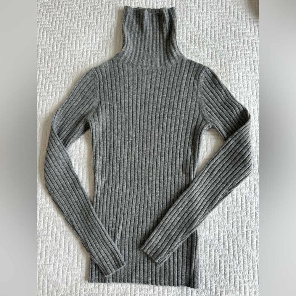 Allude Grey Ribbed Turtleneck Cashmere Sweater Size XS